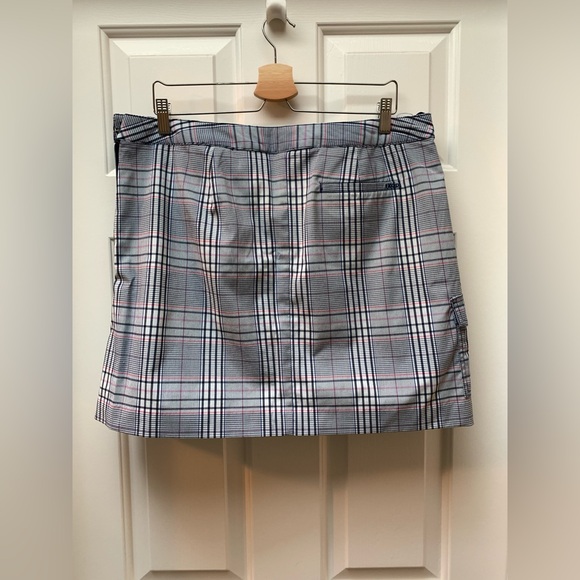 IZOD Golf Skort Cool FX - Picture 5 of 10